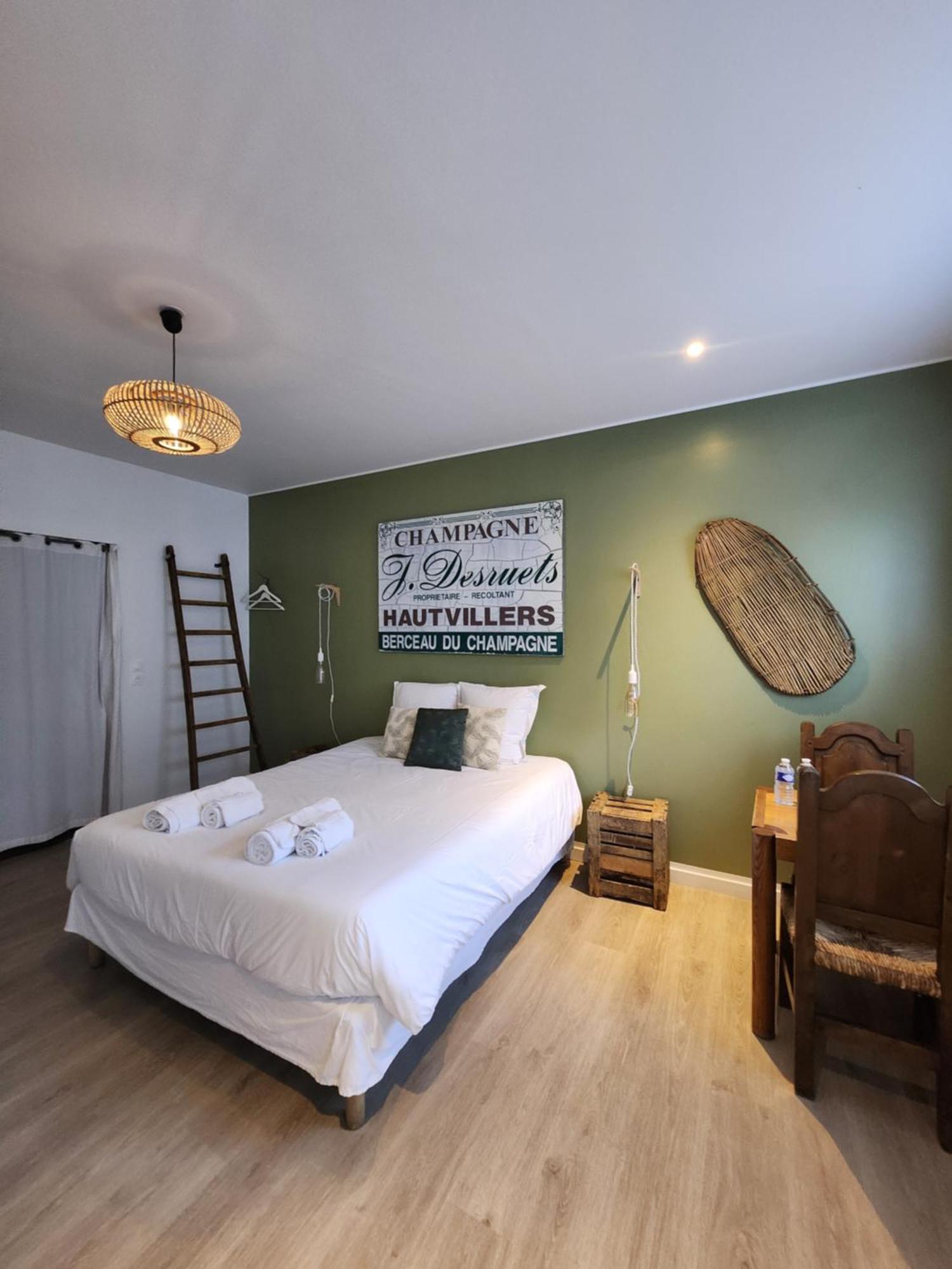 Chambres Privees Hyper-Centre Epernay Lit 160X200Cm Exterior photo
