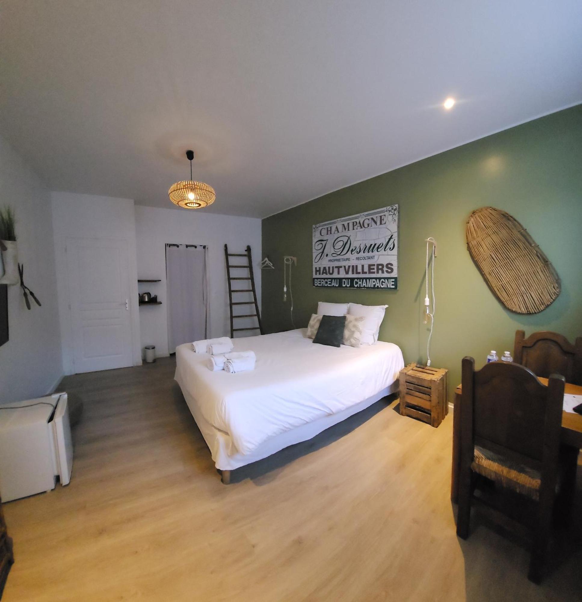 Chambres Privees Hyper-Centre Epernay Lit 160X200Cm Exterior photo